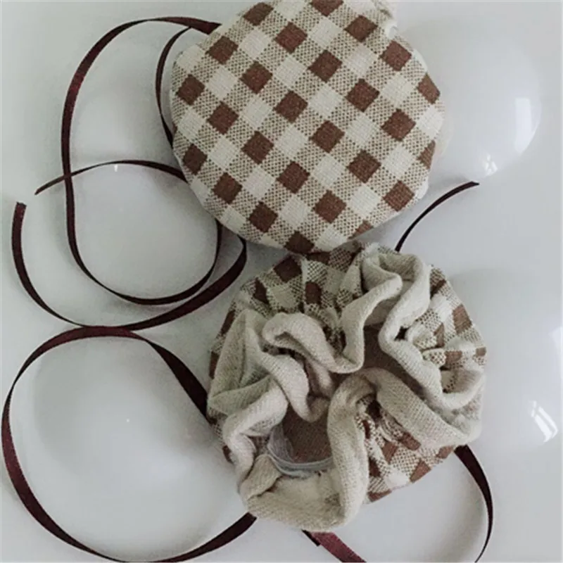 

All over the sky above the bouquet picture can not be opened, is a blank picture