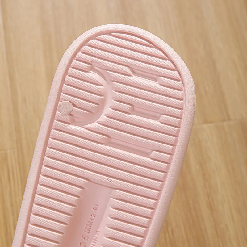 Summer Outdoor Wearing Sandals Women's Bathrooms Lightweight and Simple Indoor Soft Sole Couples Home Casual Slippers Men