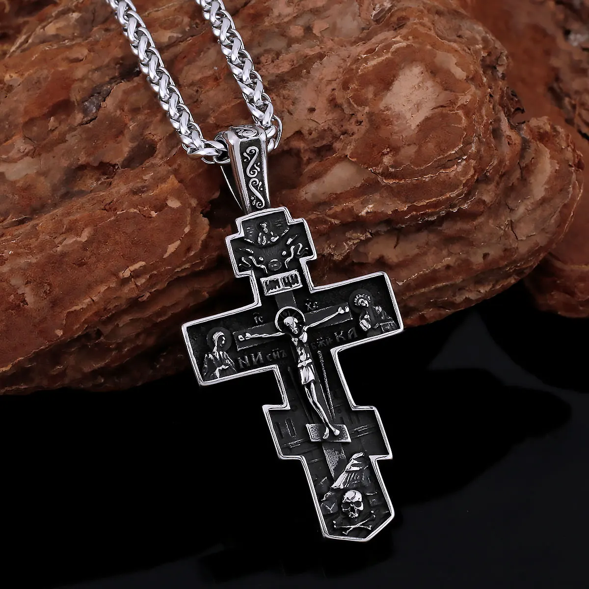 

Nordic Men's Retro Jesus Religious Belief Viking Necklace Cross Stainless Steel Amulet Pendant Jewelry Special for Parties
