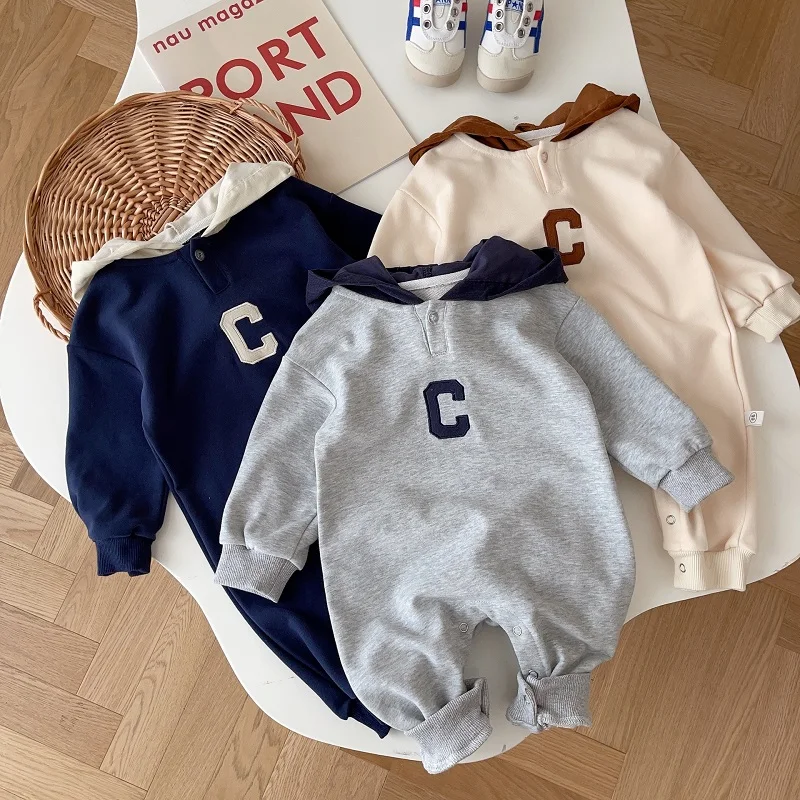 

2023 Autumn Newborn Baby Romper 0-2Years Infant Boy Girl Long Sleeve Letter Hooded Jumpsuit Loose Playsuit Outfits Fall Clothes