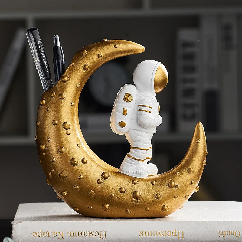 

Modern Home Study Decor Astronaut Pen Holder Decoration Student Dormitory Desktop Nordic Storage Astronaut Ornament Sculpture