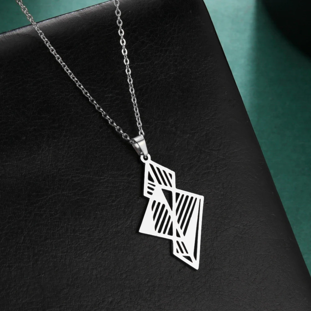 

Irregular Geometric Stripe Cut Pendant Necklace Stainless Steel Necklace for Men Women Fashion Jewelry for Birthday Gifts