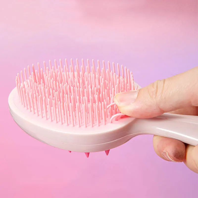 Массажная щетка с длинной ручкой для мытья головы