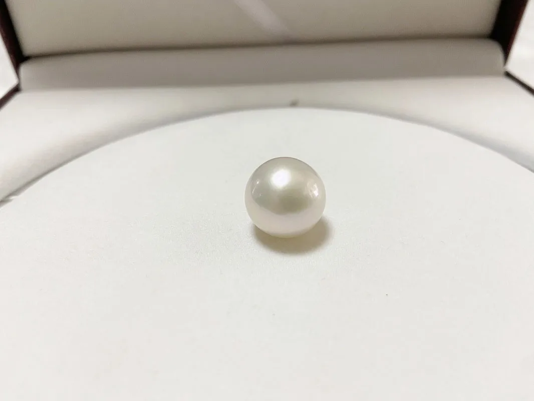

Huge Charming Natural 14-15mm Sea Genuine White Round Pearl Loose Pearl for Women Jewelry Half Drilled