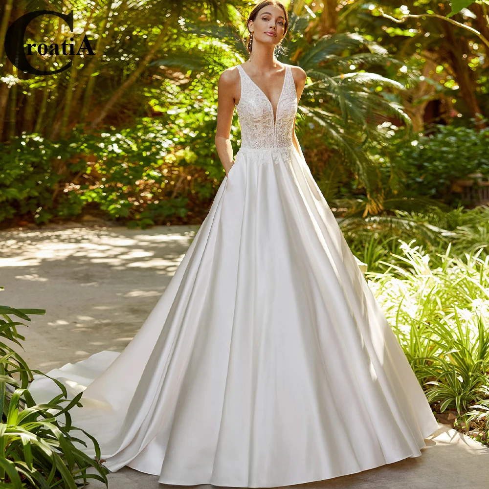 

Croadia элегантное модное свадебное платье атласное платье богини с глубоким V-образным вырезом 2023 индивидуальная аппликация халат для невесты плюс