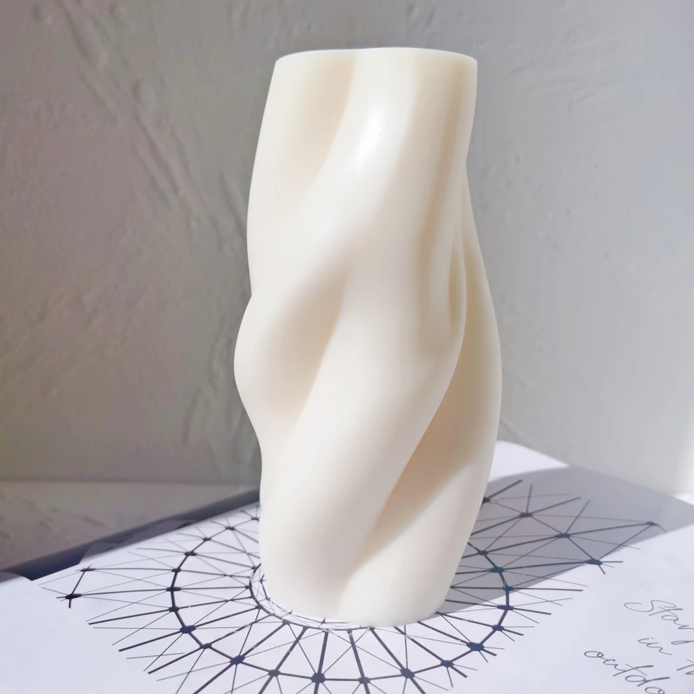 

Unique Wavy Soy Wax Design Twisted Taper Spiral Silicone Candle Mould Swirl Pillar Candles Mold For Table Decor