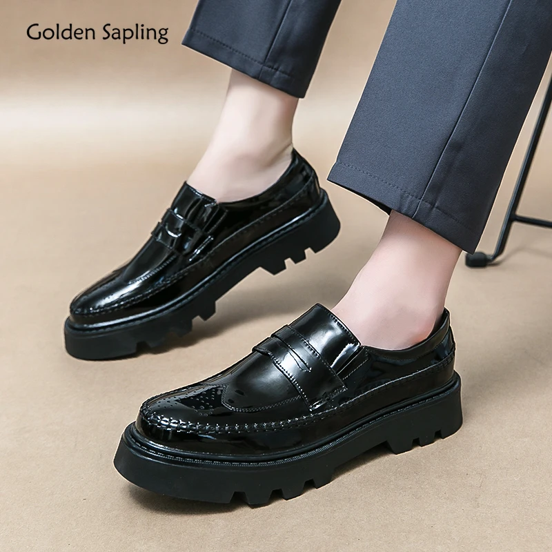 Мужские туфли-броги золотого цвета на платформе