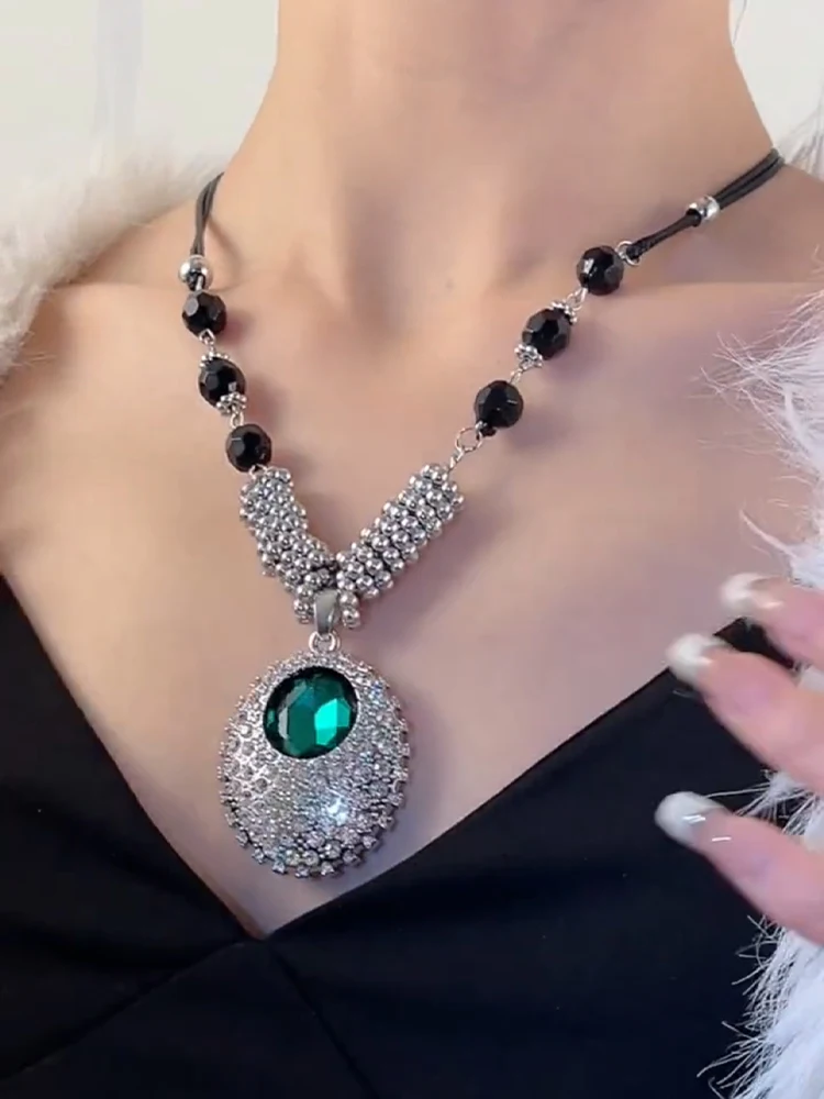 Легкое роскошное элегантное бриллиантово-зеленое ожерелье с каплями воды