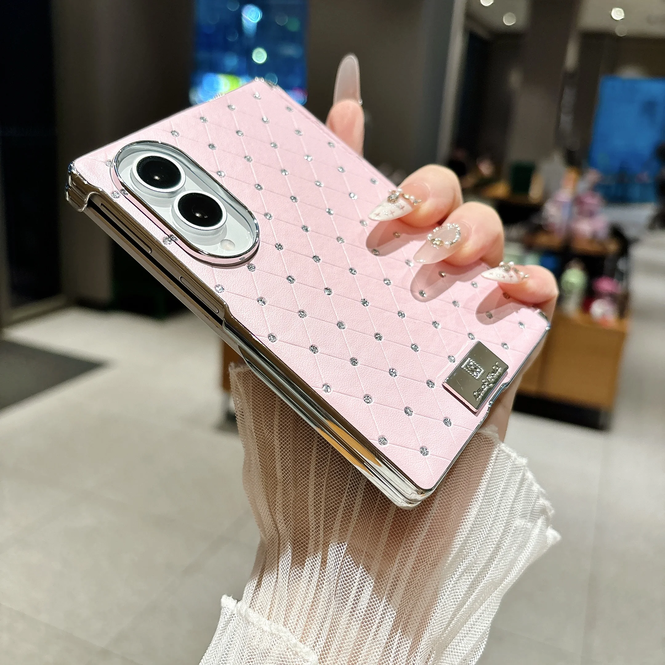 Фото Стильный кожаный чехол для Samsung Z Fold 8 с ромбовидным узором и стразами, с защитой шарнира, ударопрочный, тонкий, приталенный №3