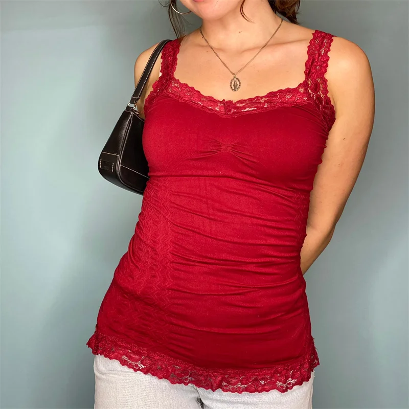 

Майка женская с кружевным подолом, укороченный топ с глубоким вырезом, без рукавов, с открытой спиной, на бретелях, в стиле пэчворк, Повседне...