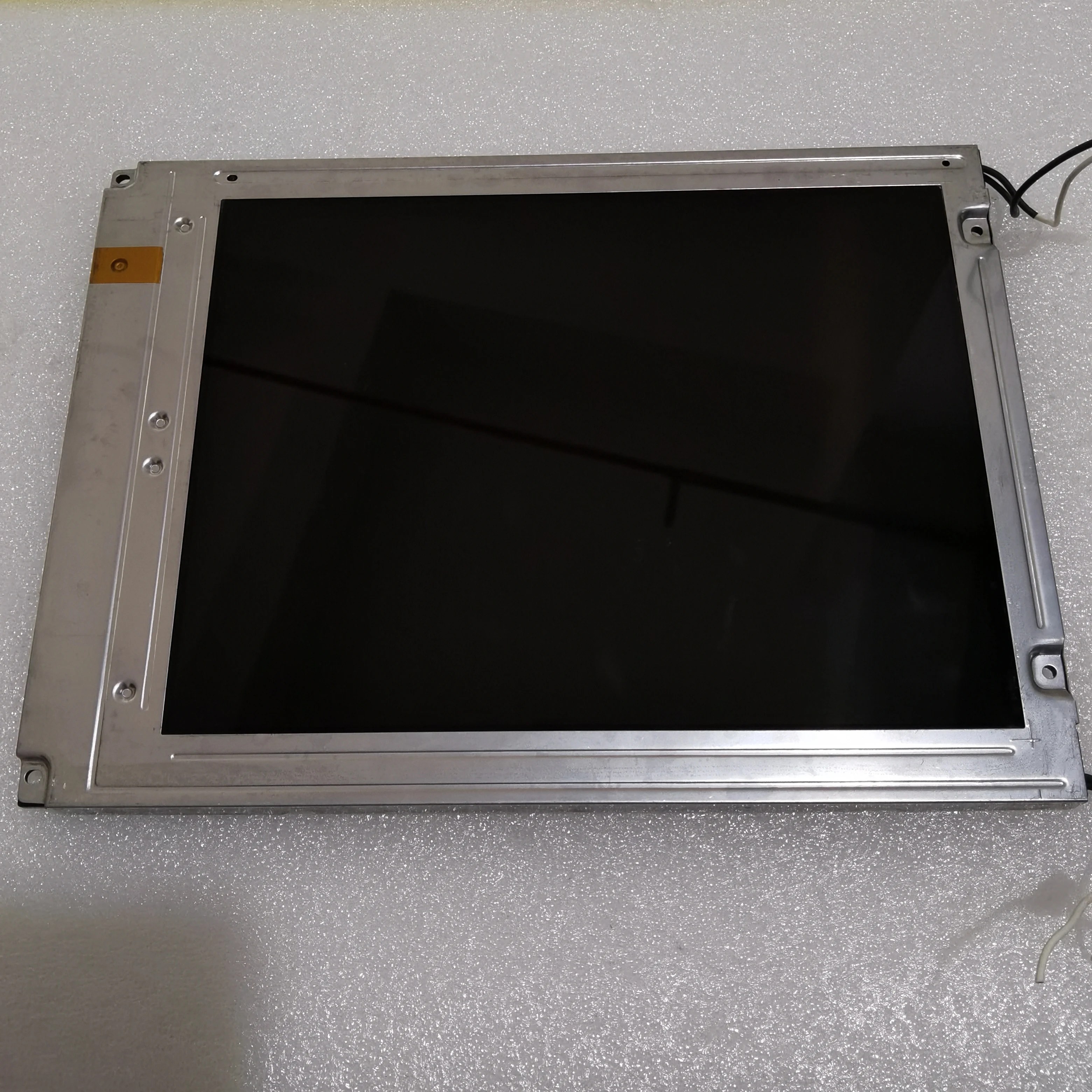 LQ10D421 Original 10.4 inch CCFL TFT Replacement LCD Screen for Industrial Application