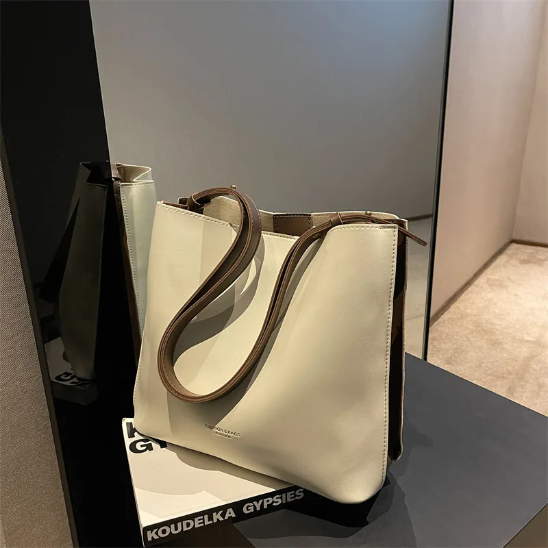 

2023 Bucket Bag Simple Women's Casual Large Capacity Shoulder Bag Fashion Women's Bag Internet Celebrity Messenger Bag Handbag