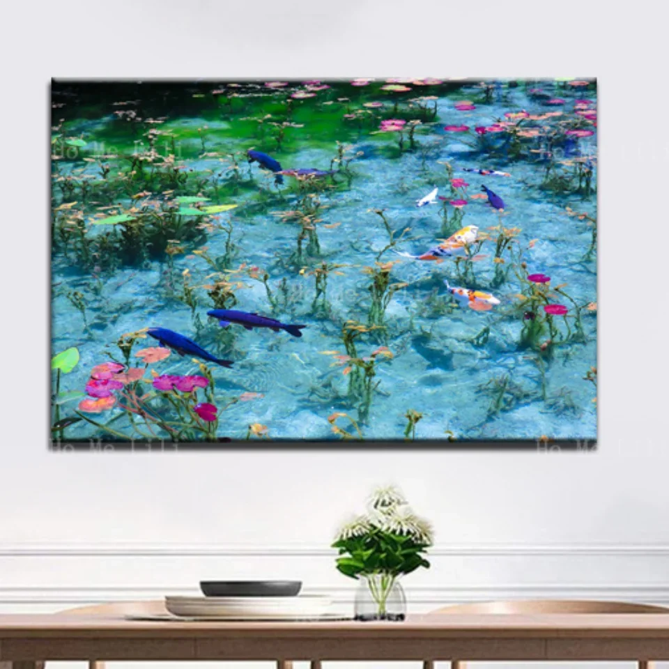 Бесплатная рыба Плавание Счапие в пруду есть много лотоса Стена гостиной