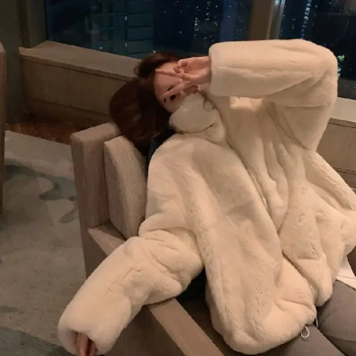 

Women 2021 Autumn Winter Elegant Teddy Coat Female Faux Fur Coats Jackets Thick Warm Fake Fleece Fluffy Jacket Overcoat Z678