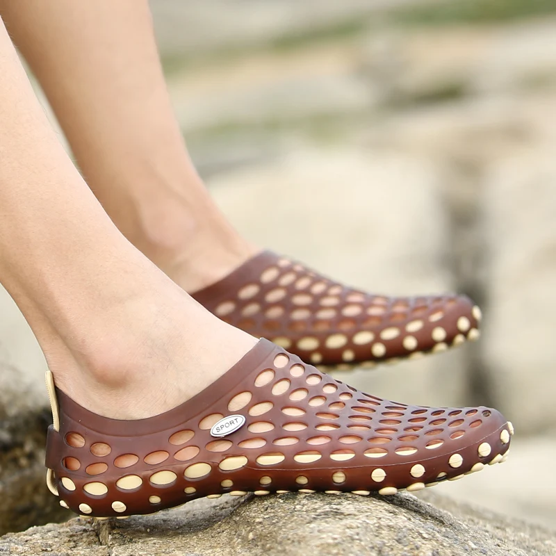 Sneakers Summer Lightweigh Men Beach Sandals Breathable Comfortable Water Shoes Slip-on Casual Slippers Soft Wear-resisitant