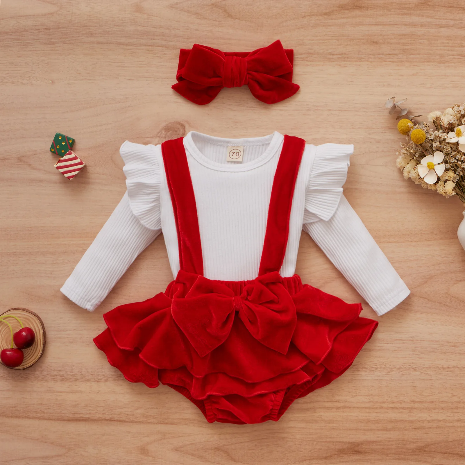 

Two Piece Red Velvet Clothes Set for Infant Baby Girls Autumn Long Ruffle Sleeve Bow Sskirt Shorts Suspender Overall Headwear