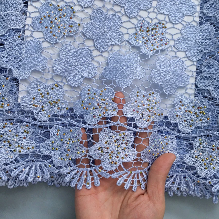 Синяя гипюровая кружевная ткань высокого качества с камнями 2025 нигерийская