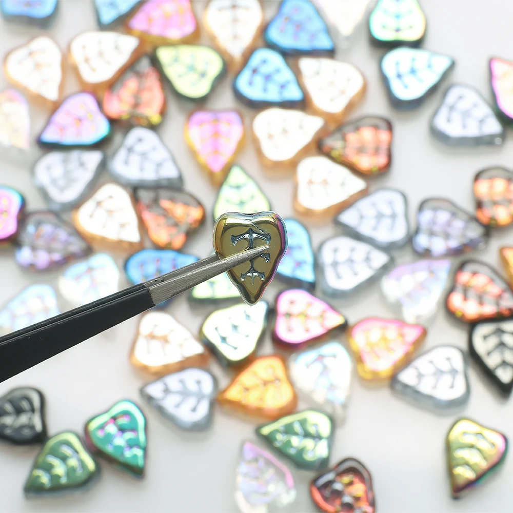 30 шт./партия стеклянные бусины в форме лепестков