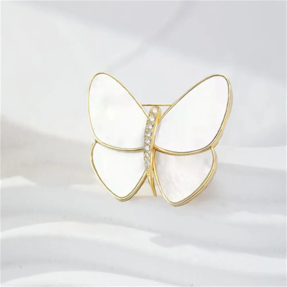 

Elegant Copy Shell Crystal Butterfly Brooches for Women Suit Baroque Trendy Elegant Butterfly Brooch Pins Party Wedding Gifts