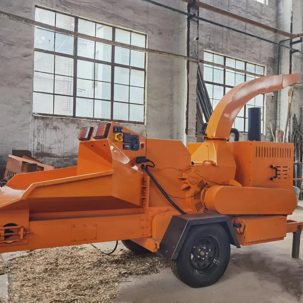 32HP 55HP мобильная дизельная фабрика дробилка по дереву машина для изготовления