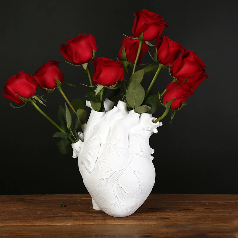

Anatomical Heart Shape Flower Vase Resin Valentine Gift Containrs Sculpture Desktop Plant Pot Home Decor Table Ornament Modern