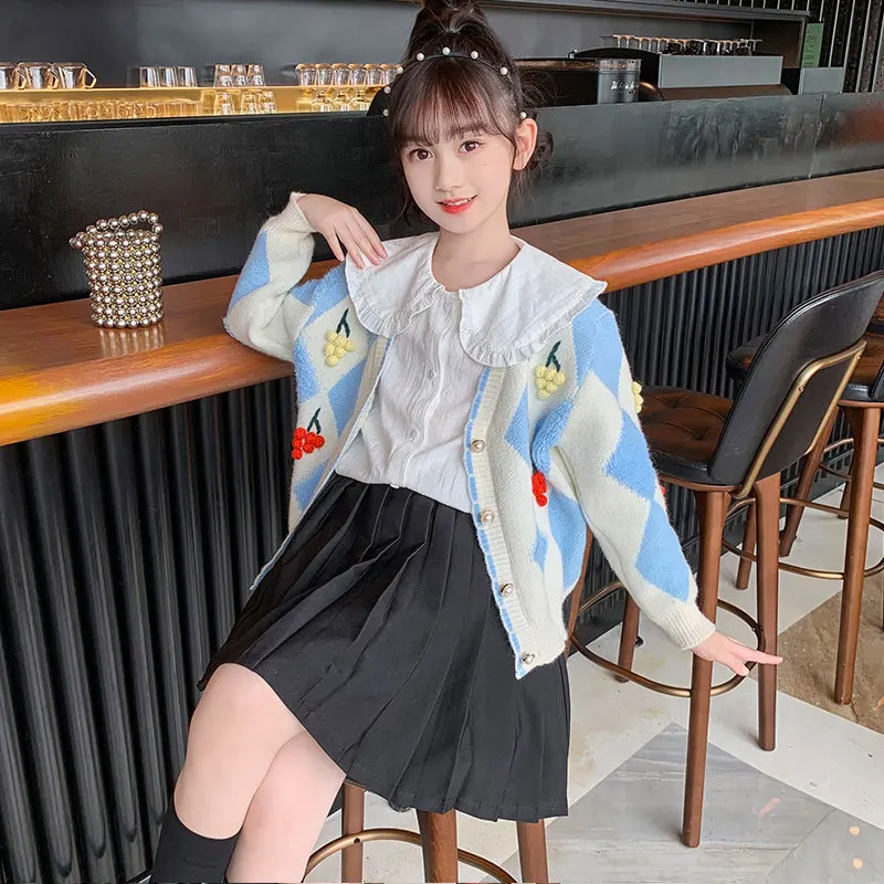 

Модная одежда для девочек, вязаный кардиган, свитер на весну и осень, новая Корейская верхняя одежда в клетку с вязаным крючком и стразами дл...