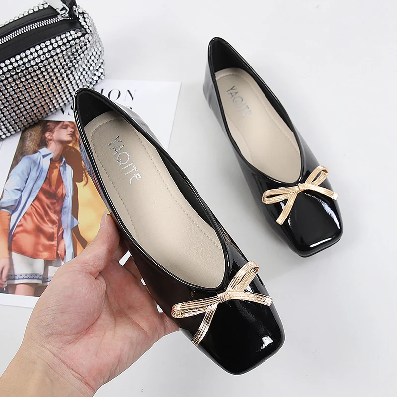 Hot Selling Good Quality Patent Pu With Gold Bow Ladies Flats Womens Casual Shoes