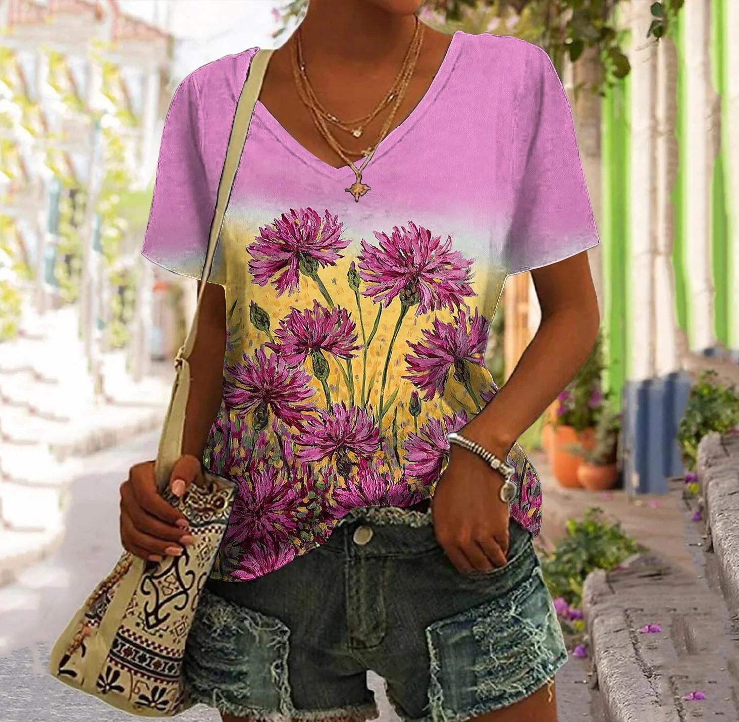 

Женская футболка с коротким рукавом, V-образным вырезом и цветочным принтом