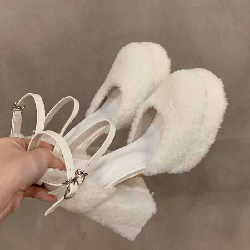 Женские пикантные туфли на высоком каблуке с мехом замшевые массивном мелком