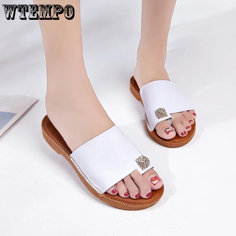 

WTEMPO Summer Women Rhinestone Slippers Fashion Low Thick Heel Pinch Toe Slip-ons Soft Cow Muscle Sole Leisure Casual Slippers