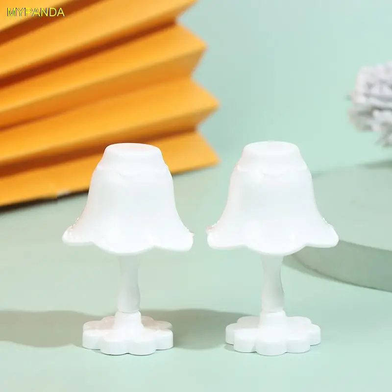 

2PCS Dollhouse Miniature Small Table Lamp Furniture Decor Toys Accessories Korean Simple White Small Table Lamp
