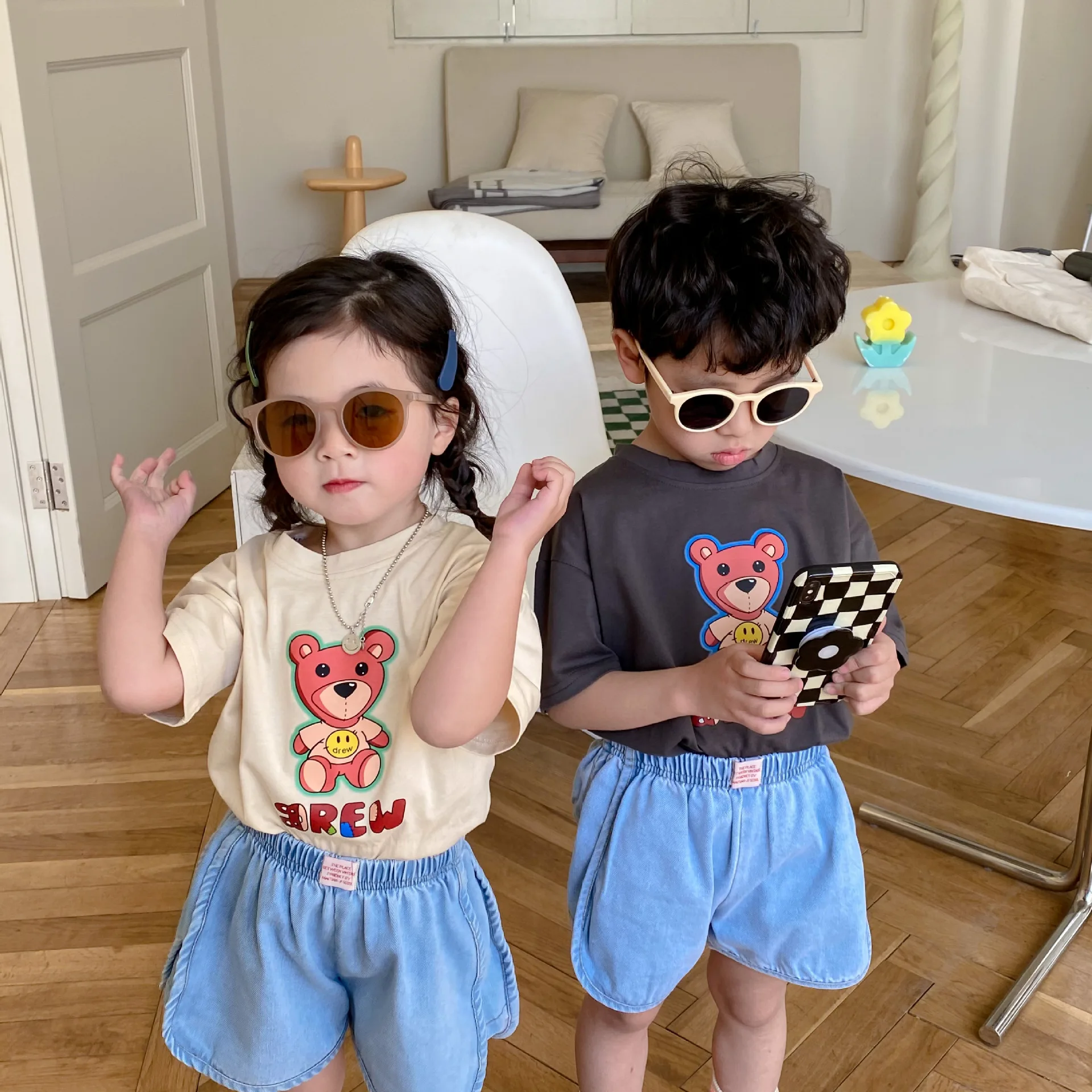 

2022 Spring Summer New Korean Children's Clothing Boys Girls Short Sleeved Cartoon T Shirt Cotton Top