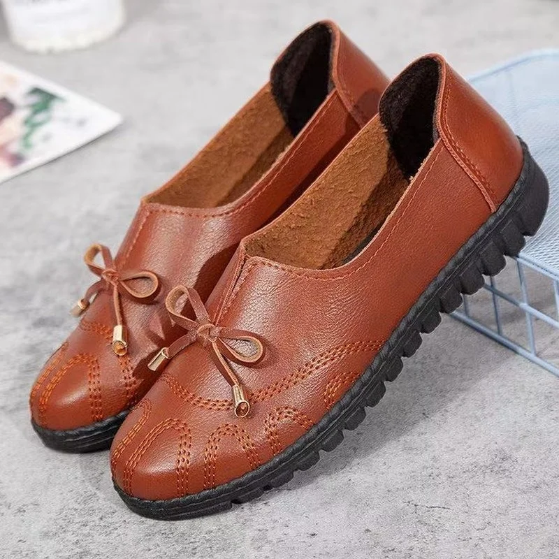 

new spring and autumn fashion leather ladies flat shoes soft bow casual slip-on work shoes mother single shoes flat soft bottom