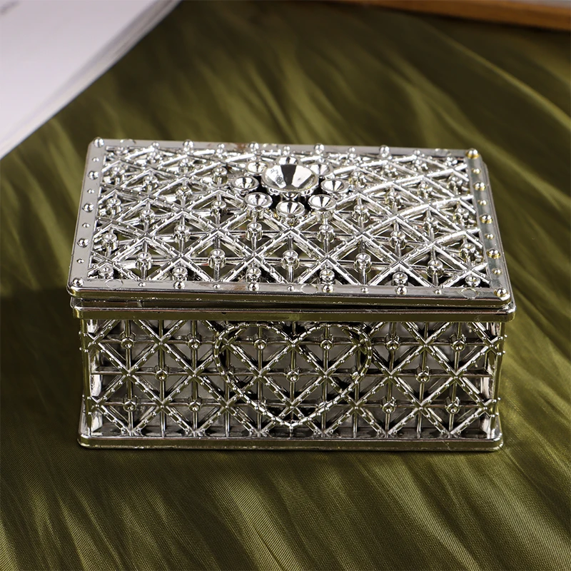 

Сахарная коробка с вырезами, шкатулка для безделушек, мини шкатулка для хранения ювелирных изделий, винтажная шкатулка для сережек с бусинами, маленький Свадебный декор