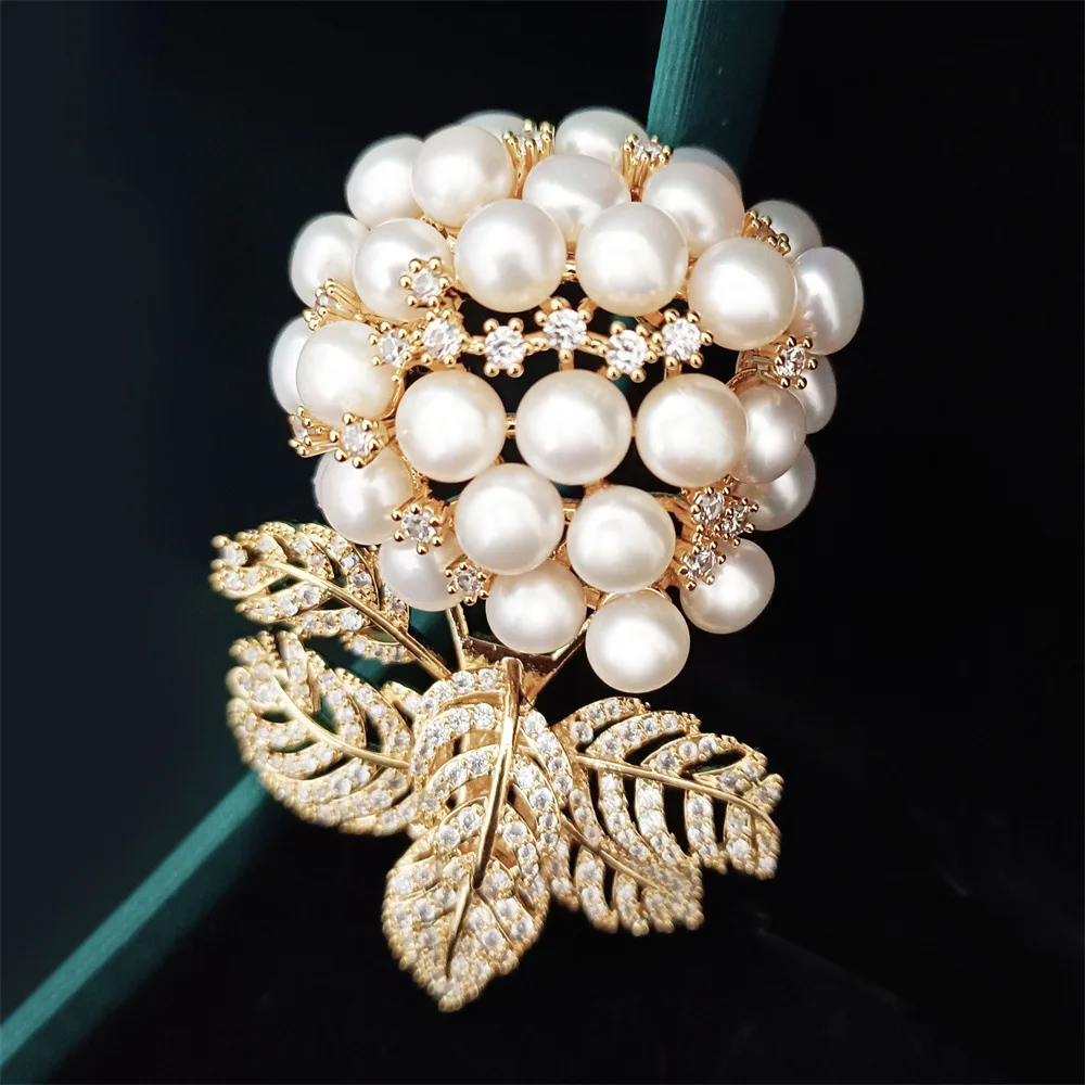 

OKILY High-grade Hydrangea Brooch Temperament Natural Freshwater Pearl Flower Brooches Palace Elegant Peony Brooch Zircon Pin