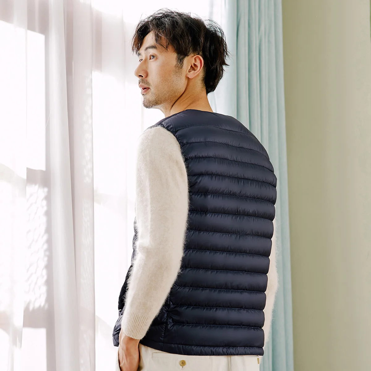 TANBOER Filling Power 600+ Figure Flattering Winter Vest Solid  90% Duck Down Sleeveless Packable Jakcet TF216011