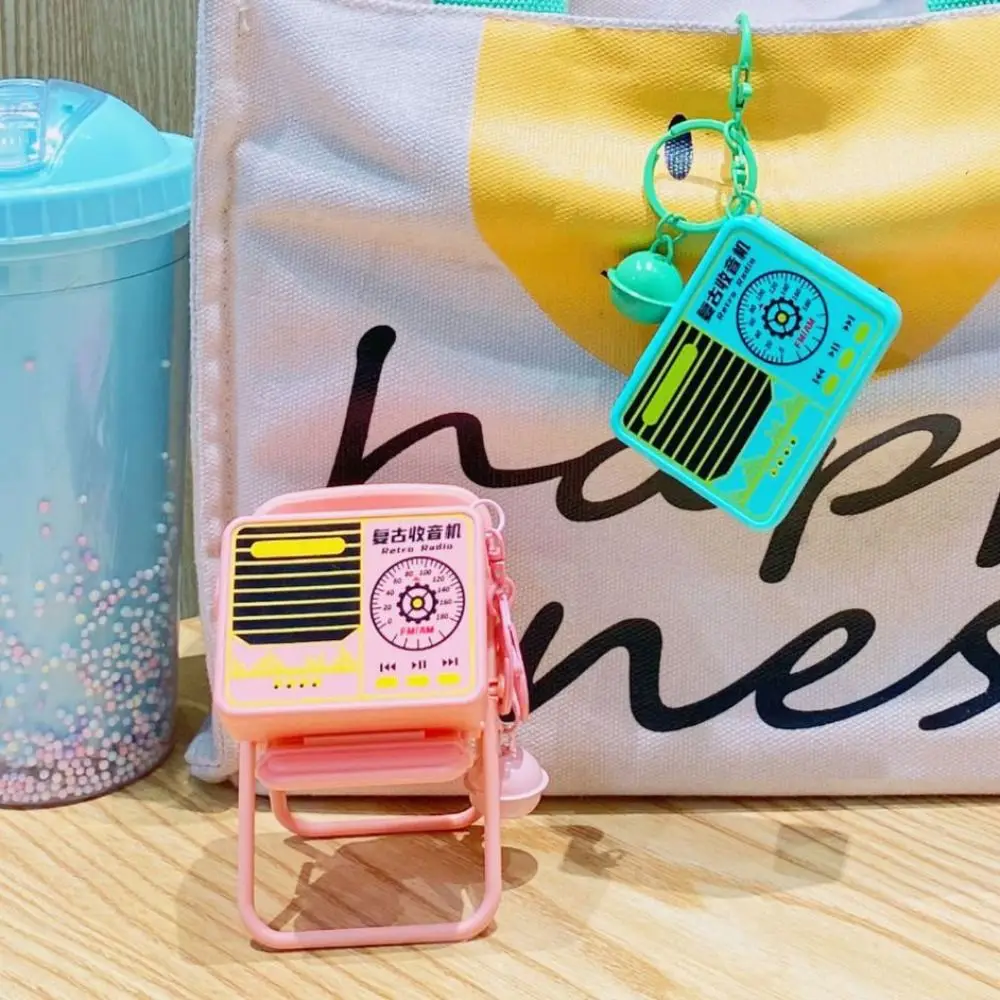 Встроенная подвеска в виде музыкальной шкатулки с четырьмя песнями и музыкой