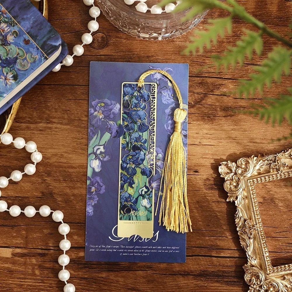 

Металлическая закладка для книг в форме цветка