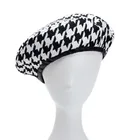 Новинка, шапки для женщин, сезон осень-зима, шерстяной берет, модная теплая женская шапка в белую клетку, кепки, береты