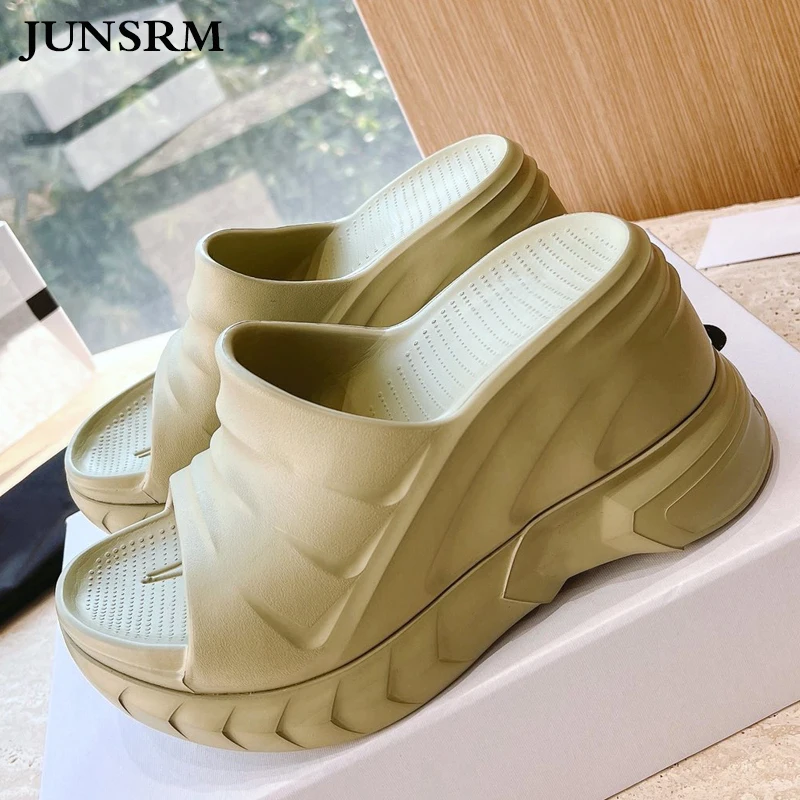 

Thick-soled Slipper Women 2323 Summer New Wedges Increase Height Slip-on Outdoor Slippers All-match Soft Casual Beach sandals