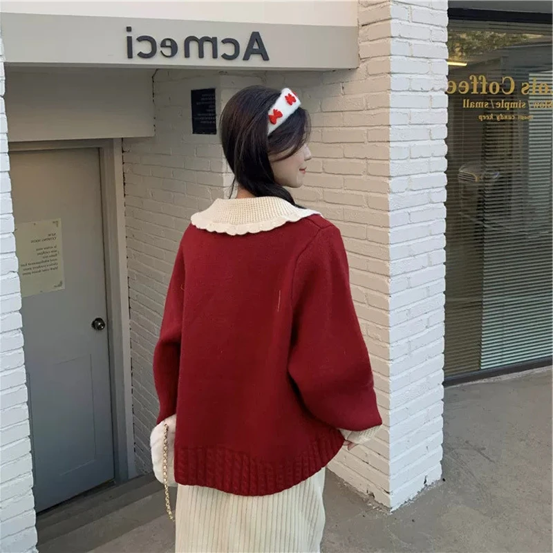 

Autumn Winter Warm Knitted Cardigan Women Sweet Peter Pan Collar Heart Button Sweater White Red Color Long Sleeves Loose Cloting
