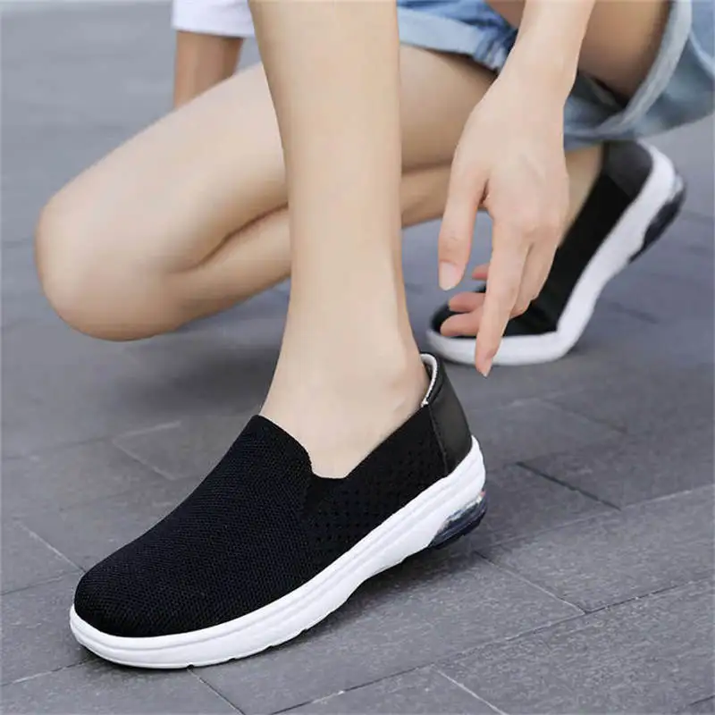 

Женские кроссовки для бега, тенниса с мягкой подошвой