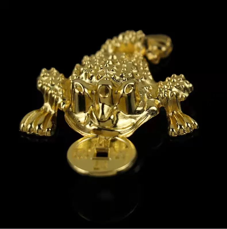 

feng shui pendant to attract wealth and treasure golden toad