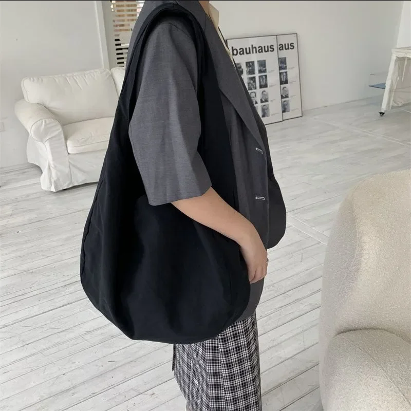 

Women Canvas Crossbody Bag Oblique Cross Single Backpack Large Capacity Shoulder Bag Retro Dumpling Hobos Bag Shoulder Bag