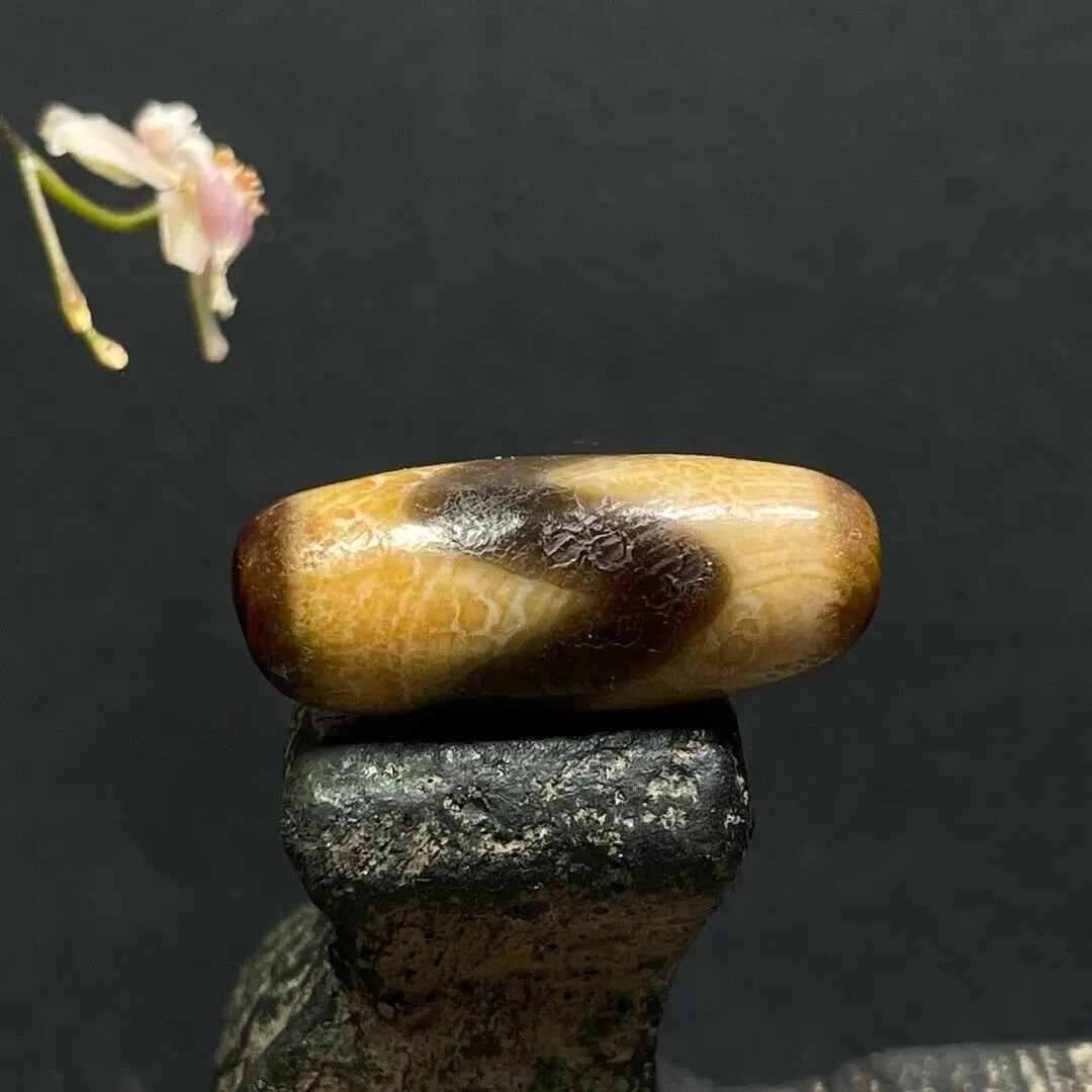 Pendentif En Agate Stripe Tooth Jaune - 1 Pièce - Neuf Sans Emballage