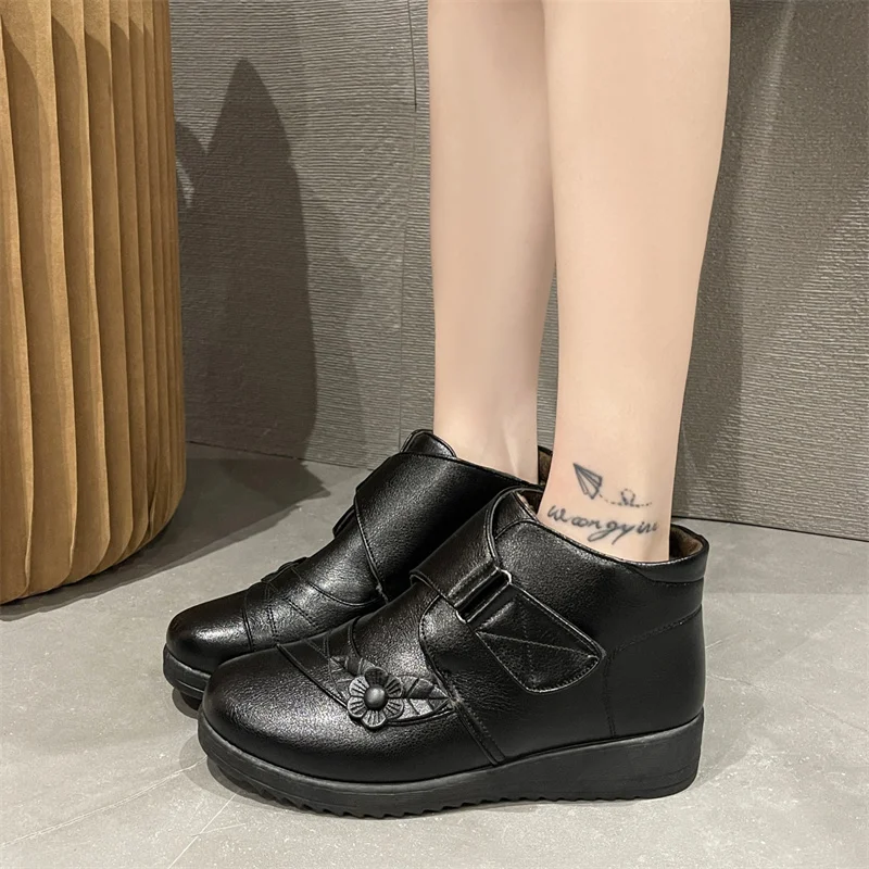 

2022 New Winter Women Boots Outdoor Warm Snow Boots Fashion Wedge Heel Womens Foot Bare Boots 41 Size Women's Short Boots