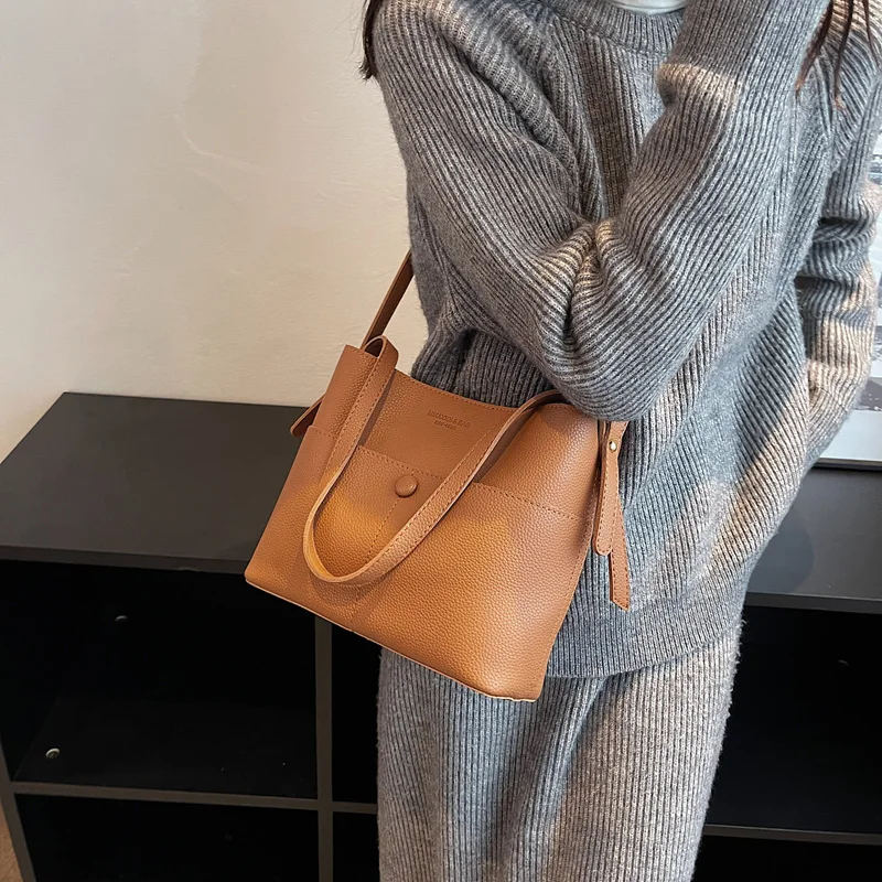 Small Bucket Bags for Women 2023 Trend Vintage Women Leather Designer Simple Handbags and Purses Crossbody Bags Brown Fashion