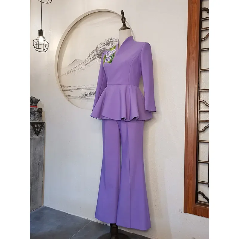 Женский брючный костюм из двух предметов элегантный блейзер с вышивкой деловые