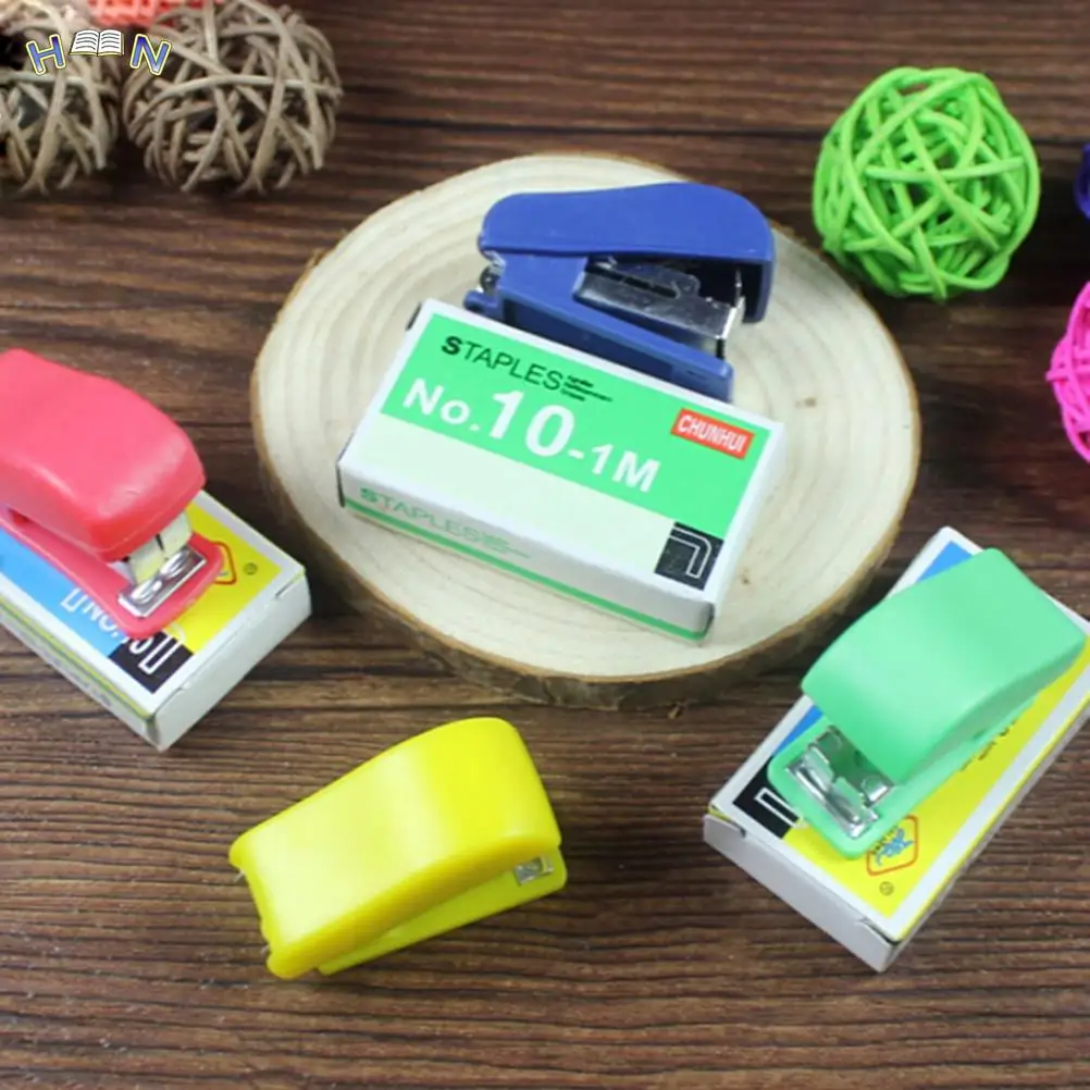 

Mini Stapler Plastic Stationery Set Kawaii Stapler Paper Office Accessories Mini Corchetera Binder Stationary with 50pcs Staples