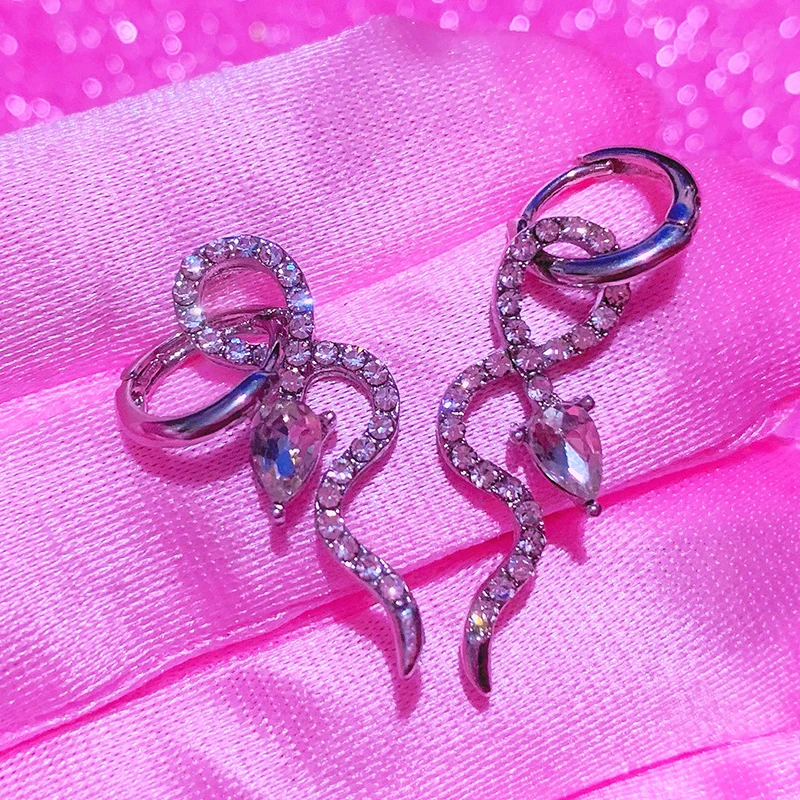 

Y2K Accessories Crystal Snake Hoop Earrings Korean Fashion Punk Shiny Drop Earring for Women Egirl Jewelry 2000s Goth Ear Rings